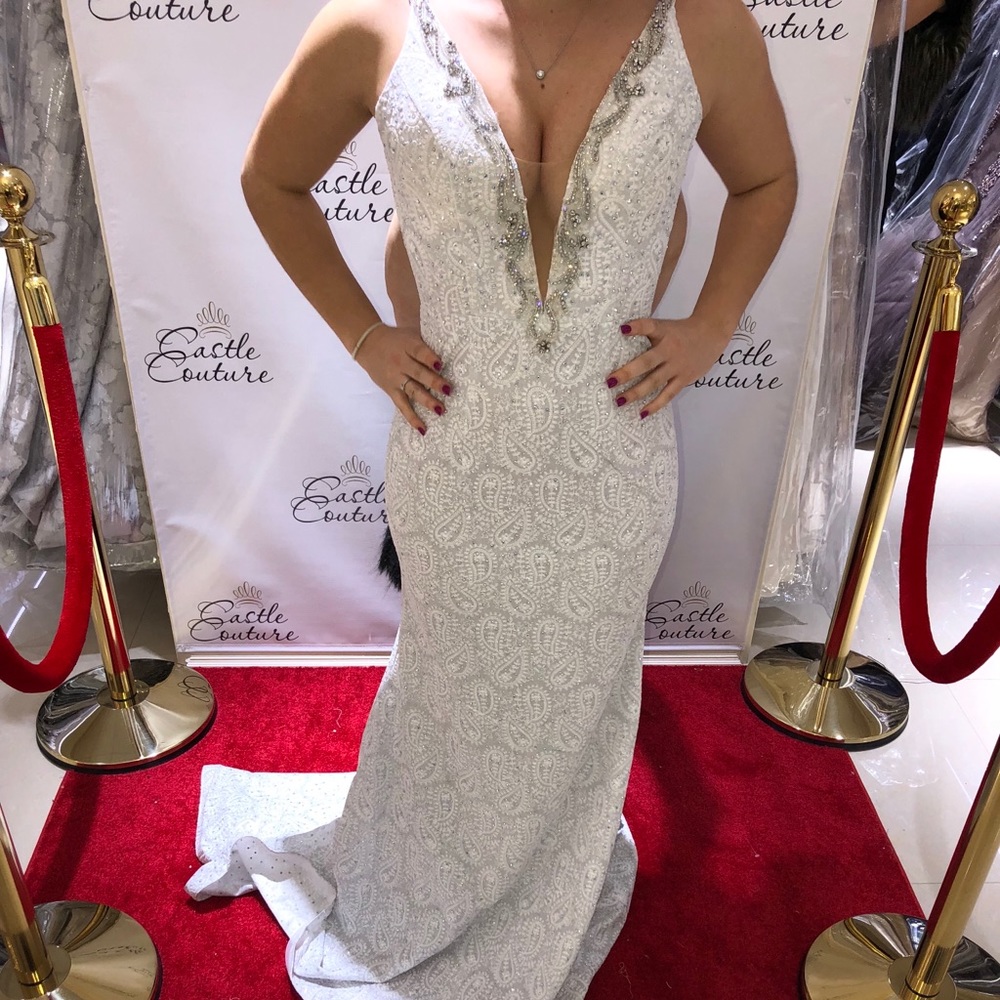 Vienna prom dress size 2